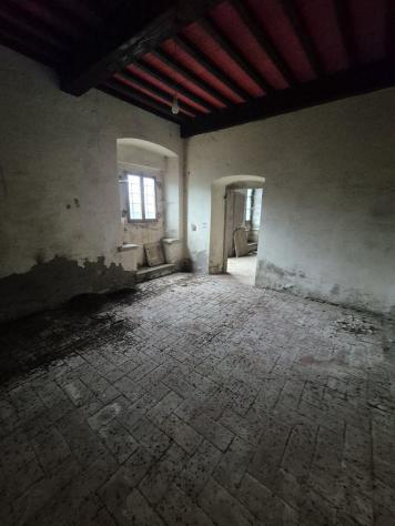 RUSTICO CASALE INDIPENDENTE CO 7 ETTARI DI TERRENO ADIACENTI FRA VICCHIO E BORGO SAN LORENZO (FIRENZE - Foto 12