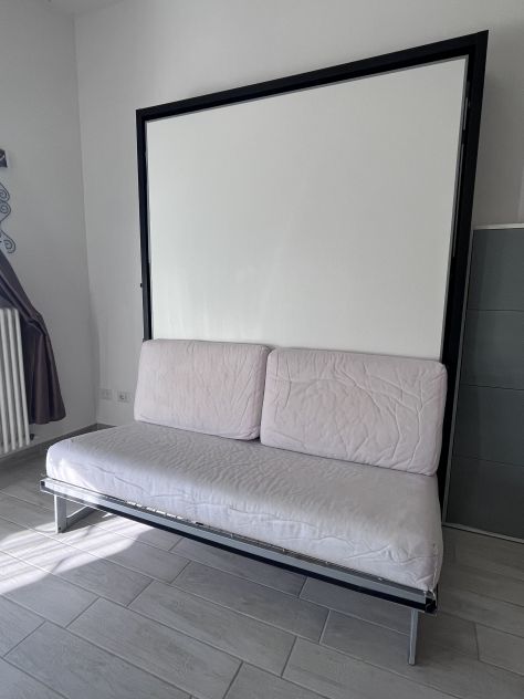 Letto matrimoniale a scomparsa con divanetto - Foto 10