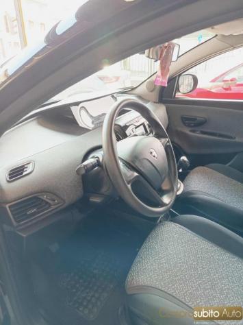 LANCIA Ypsilon 1.0 FireFly 5 porte S&S Hybrid Gold rif. 24174231 - Foto 9
