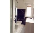 Vendo appartamento ristrutturato compreso box auto soffitta cantina ed arredo