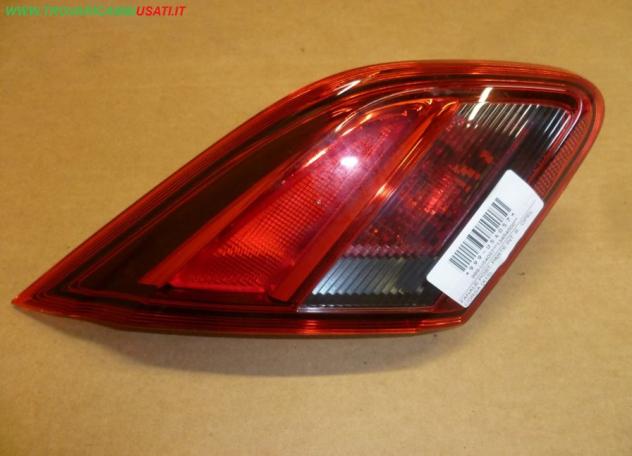 FANALE POST. PARTE INT. S. OPEL CORSA (X15) 999-U54057 Parti elettriche  Fanaleria  Fanali  Fanale post. sx. OPEL - CORSA E - 01-02-2015 -