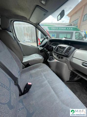 RENAULT TRAFIC AMBULANZA (LIM) VP - Foto 9