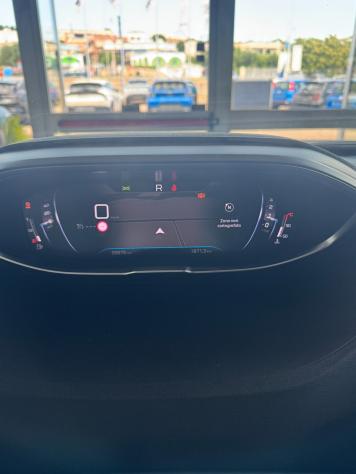 PEUGEOT 3008 HDi 130 S&S EAT8 Allure Pack FULL OPTIONAL IMMATRICOLAZIONE MAGGIO 2024 - Foto 10