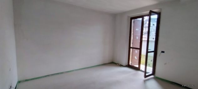 Appartamento nuovo al piano terra con giardino e garage - Foto 4