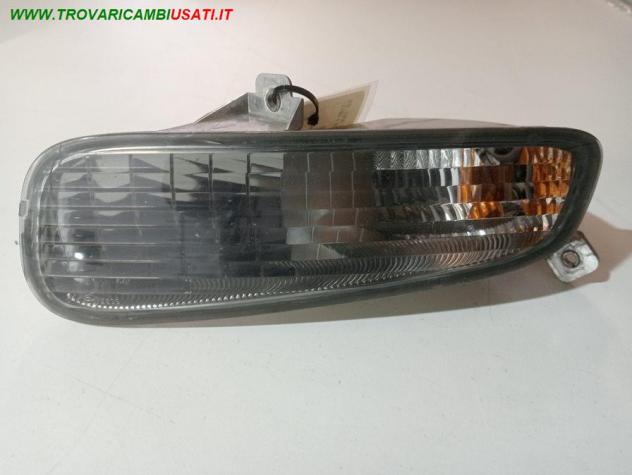 FANALE FRECCIA FRONTALE ANT. SX 999-U1560426 Parti elettriche  Fanaleria  Proiettori  Fanalino comple ABARTH - GRANDE PUNTO EVO - 2010  2014, FIAT - G