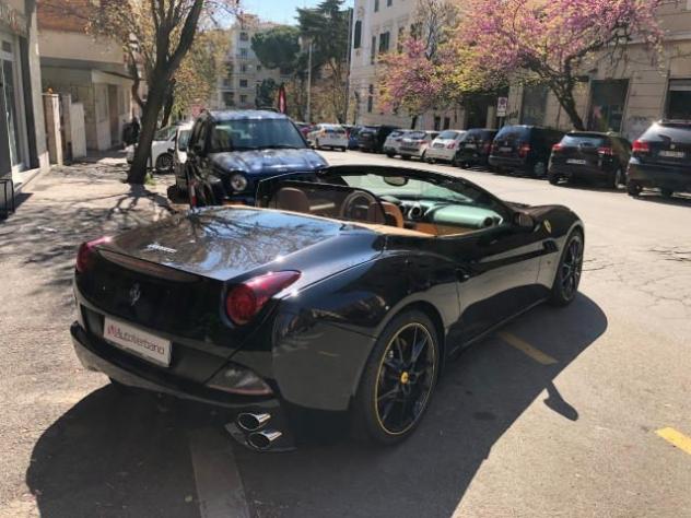 FERRARI California DCT F1-Daytona-Ufficiale-Camera-Ceramik-Nuovissima rif. 24105127 - Foto 4