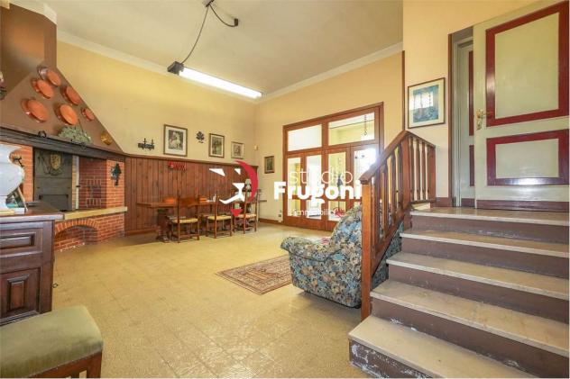 vf564 - CASALE CON MAGAZZINO E PORTICATI CON 1.600 MQ DI GIARDINO - Foto 7