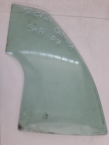 VETRO SCENDENTE ANTERIORE SINISTRO SKODA Octavia S. Wagon 3° Serie (0408)