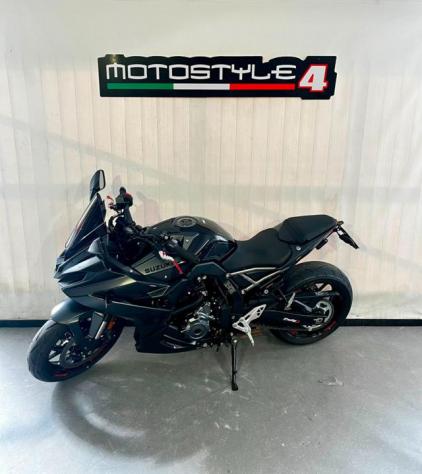 SUZUKI GSX-8R 2024 - Foto 2