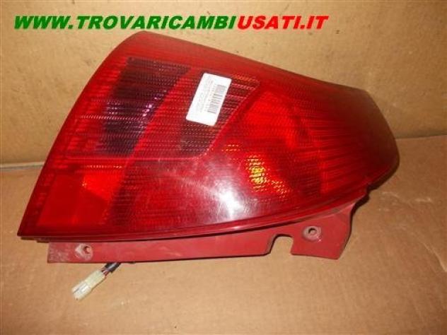 FANALE POST.D. SUZUKI SWIFT  Parti elettriche  Fanaleria  Fanali  Fanale post. sx. SUZUKI - SWIFT - 01-04-2005 - 01-09-2010