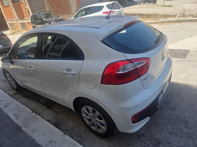 KIA RIO 1.2 BENZINA 83 CV ANNO 2016 KM 110000 CERTIF - Foto 3