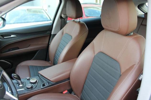 Alfa Romeo Stelvio 2.2 Turbodiesel 190 CV AT8 Q4 Executive - Foto 8
