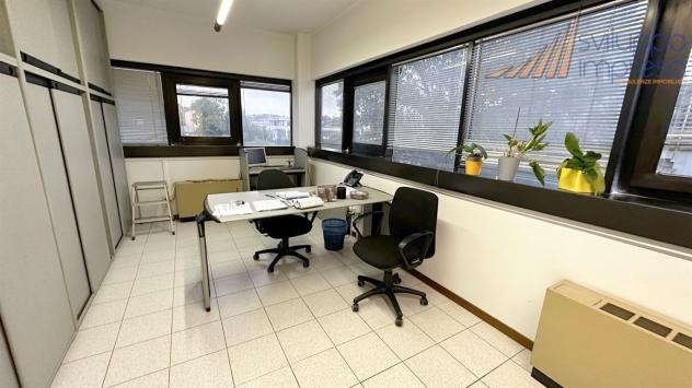 UFFICIO CON BOX AUTO IN VENDITA A VIMERCATE - Foto 10