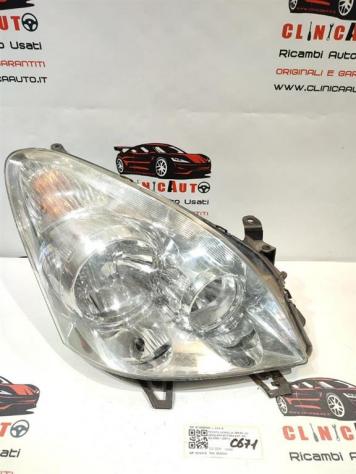 FARO ANTERIORE DESTRO TOYOTA Corolla Verso 2° Serie 811300F060 2ADFHV (0409)