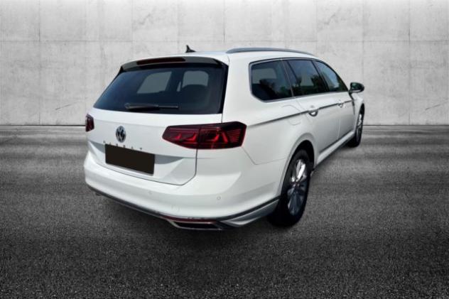 VOLKSWAGEN Passat Variant 2.0 TDI SCR EVO DSG Executive rif. 24048824 - Foto 3