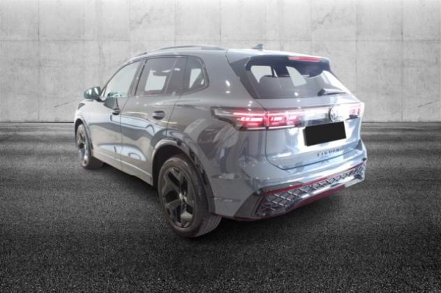 VOLKSWAGEN Tiguan 2.0 TDI 193 CV DSG 4MOTION R-Line rif. 23757978 - Foto 2