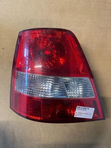 FANALE POST. SX 999-U1298118 Parti elettriche Fanaleria Fanali Fanale post. sx. KIA - SORENTO - 01-08-2002 - 01-04-2006