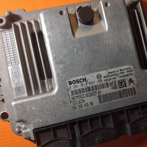CENTRALINA MOTORE ECU PEUGEOT 307 C4 1.6HDI BOSCH CODE: 0281011863 - Foto 2