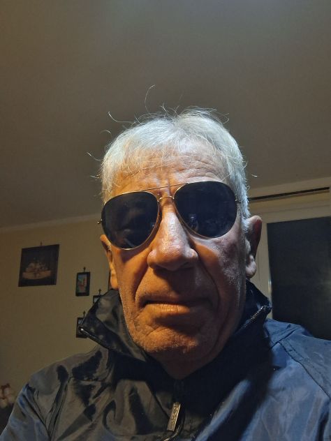Uomo 64 enne cerca amicizia Tel:3298167927