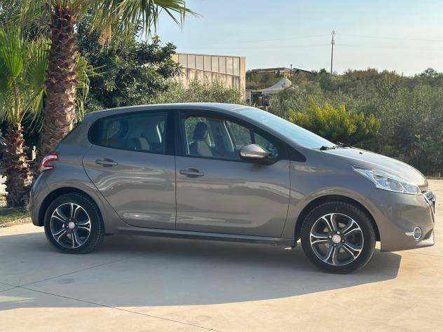 Peugeot 208 1.2 PureTech 82 CV Allure - Foto 4