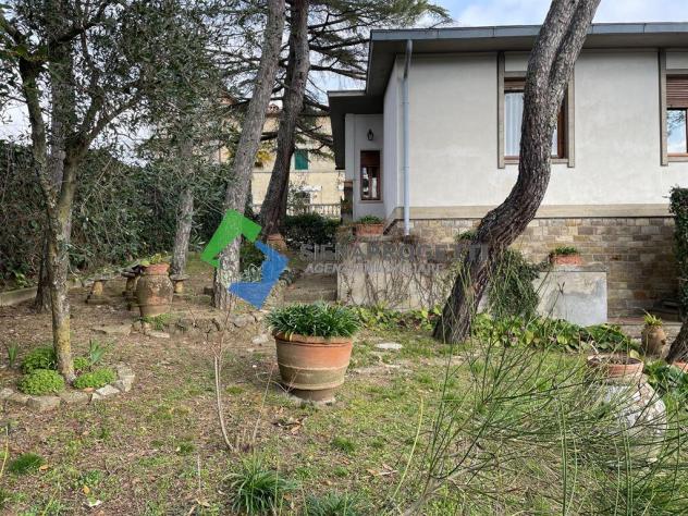 Villa indipendente con giardino a due passi dal Centro storico di Castellina in Chianti (Si). - Foto 4