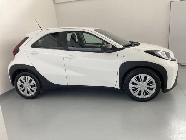 Toyota Aygo X 1.0B (72 CV) Active - Foto 6
