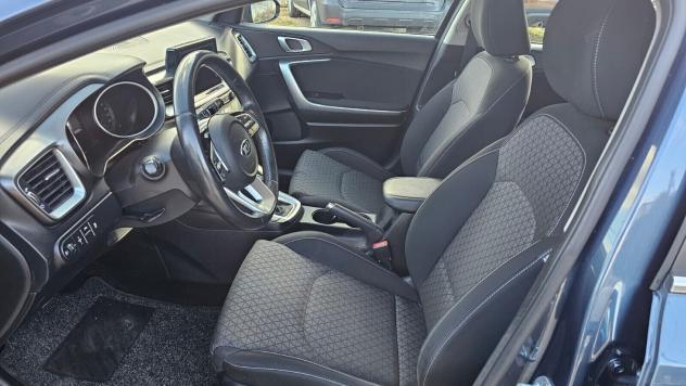 KIA CEED SW 1.6 CRDI 115 CV 2019 ECO BUSINESS CLASS DCT SW (AUTOCARRO) BLUE MET 8.900,00 - Foto 5