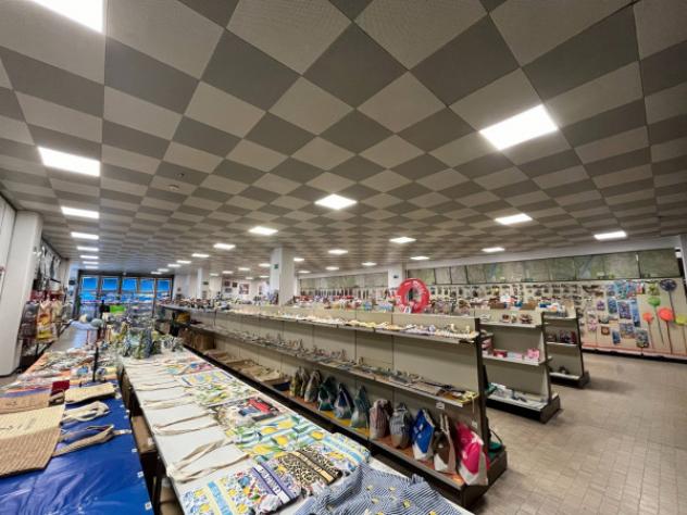 Immobile di 1500 m² con 3 locali in vendita a Brescia - Foto 12