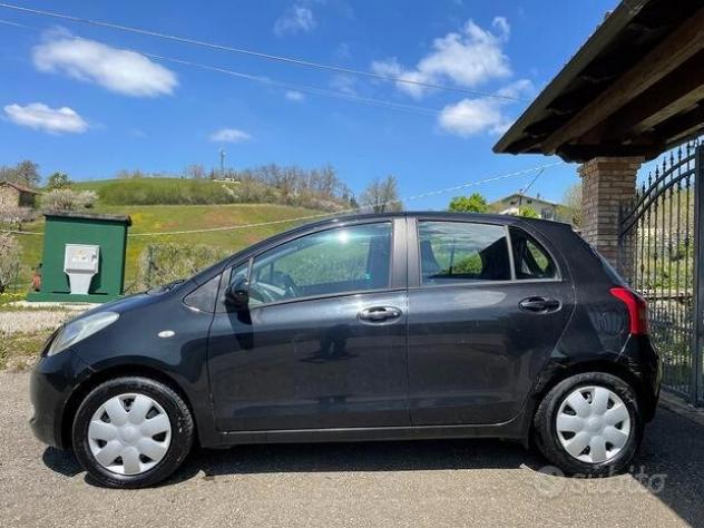 TOYOTA Yaris 2ª serie Yaris 1.3 5 porte Sol - Foto 3