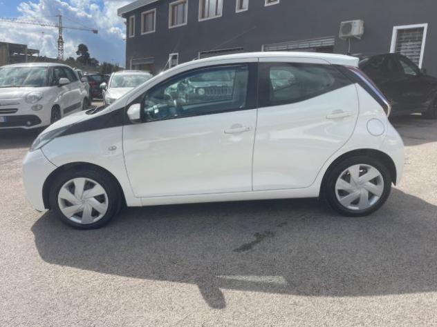 TOYOTA Aygo 1.0 VVT-i 69 CV 5 porte rif. 23444791