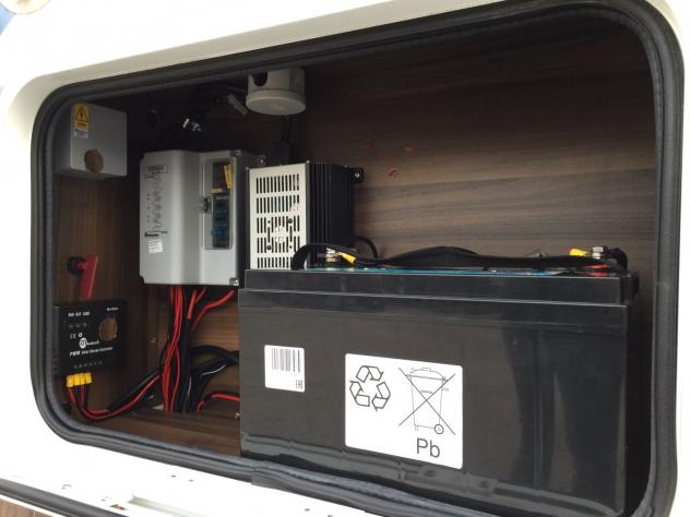 CAMPER RIMOR DUCATO SEMINTEGRALE LETTI GEMELLI BASCULANTE CLIMATIZZATORE FOTOVOLTAICO GENERALI USATO - Foto 5