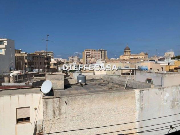 V2593 - In vendita a Marsala appartamento al centro