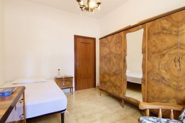 Bonavicina – Ampia bifamiliare con 2 appartamenti, 800 mq di giardino e volumetria edificabile. - Foto 7