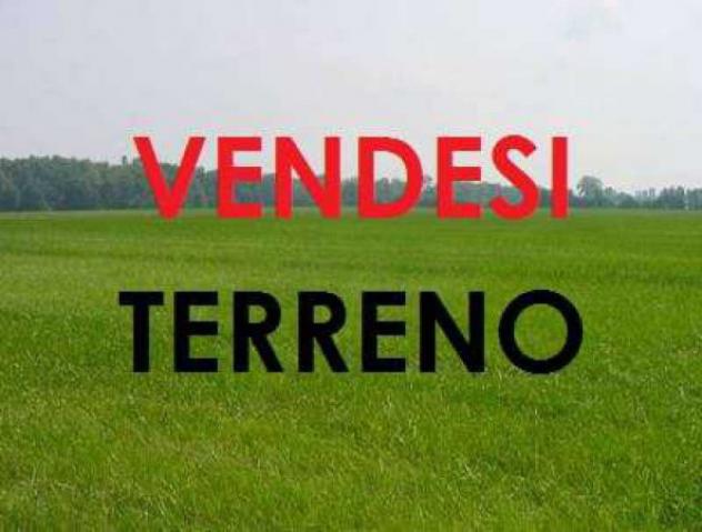 Terreno di 800 m² in vendita a Soliera