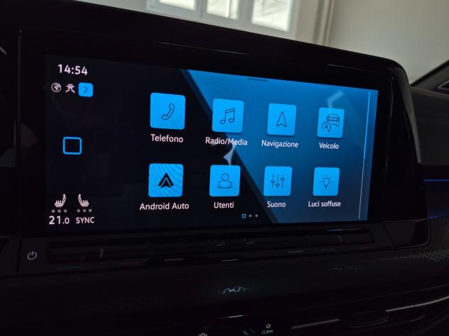 Volkswagen Golf GTI 5 PORTE LED NAVI CAR PLAY C.18 HARMAN KARDON AUTO UFFICIALE VW 1 PROPRIETARIO - Foto 4