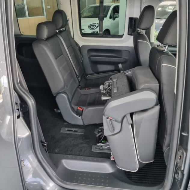 VOLKSWAGEN Caddy 2.0 TDI 122cv 4motion Gancio Traino rif. 23998981 - Foto 7