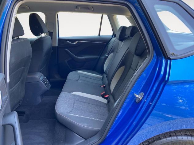 Škoda Kamiq 1.5 TSI 150cv DSG Style - Foto 10