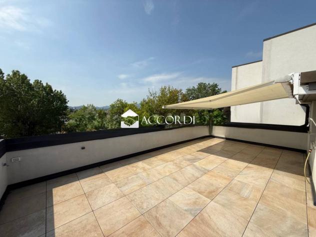 RIF.LLA22 - APPARTAMENTO ELEGANTE RISTRUTTURATO CON AMPIO TERRAZZO ABANO TERME - Foto 2