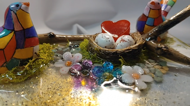 Decorazione artigianale in resina con uccellini e nido – pezzo unico - Foto 4