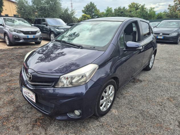 Toyota Yaris 1.4 D-4D 5 porte Lounge - Foto 3
