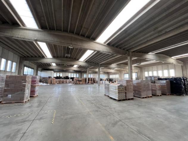 Immobile di 3300 m² con 5 locali in affitto a Torbole Casaglia - Foto 20