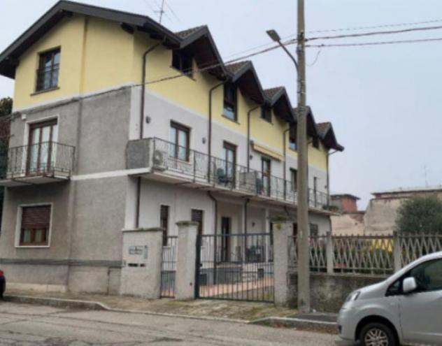Immobile in asta di 255 m², box auto doppio in vendita a Busto Arsizio - Foto 2