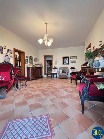 V005402 - CASA INDIPENDENTE DI AMPIE METRATURE CON CORTE PRIVATA - Foto 11