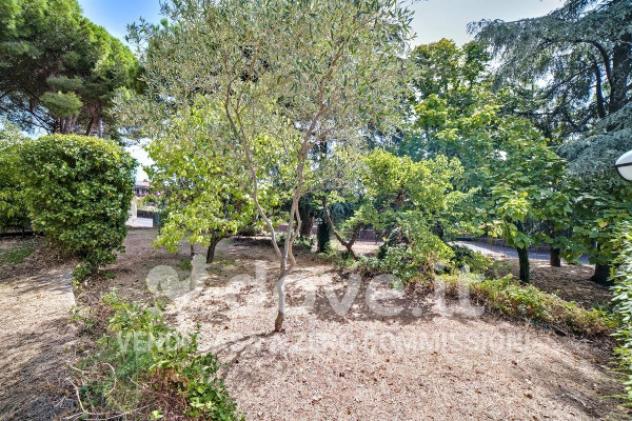 Villa di 284 m² con più di 5 locali e box auto doppio in vendita a Trecastagni - Foto 6