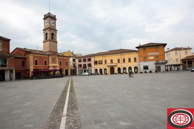Forlimpopoli (NC31b): negozio ristrutturato, con soppalco