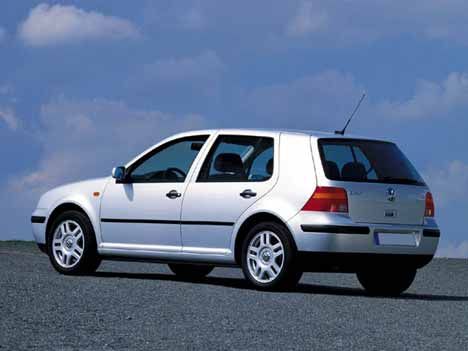 Vw Golf 4 ricambi tagliandi filtri parabrezza freni sospensioni cerchi
