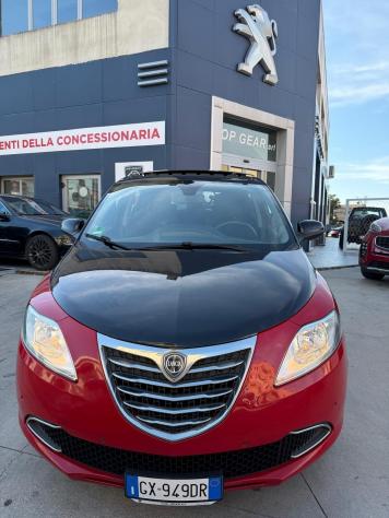 Lancia Ypsilon 0.9 TwinAir 85 CV 5 porte S&S DFN Platinum - Foto 2