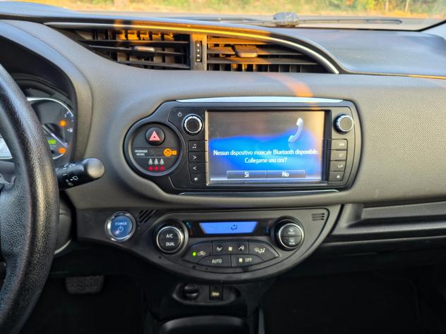 Toyota Yaris 1.5 Hybrid 5 porte Active E6B Automatico NEO 2016 - Foto 10