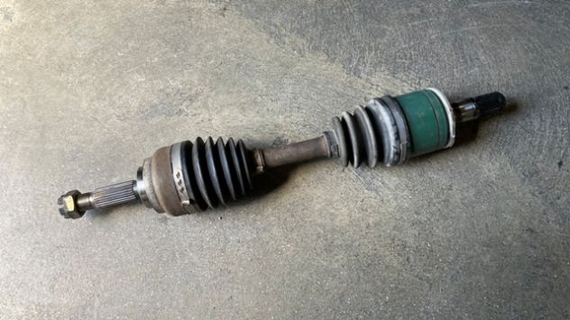 Semiasse anteriore SX Mitsubishi Pajero Pinin 1.8GDI del 2000