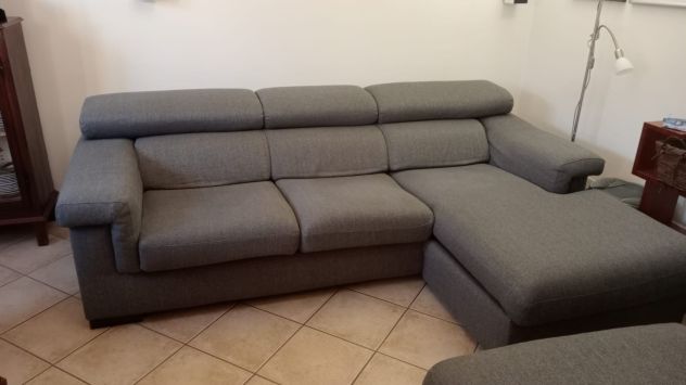 Divano grigio Poltrone e Sofà